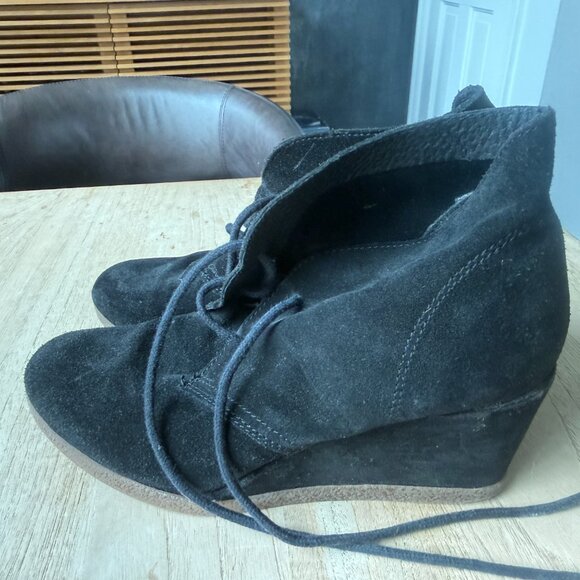 Black Suede Wedges - Nine west - SIze 7.5 women. - Picture 3 of 4